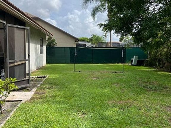 5th image of 5136 NW 49th Ave