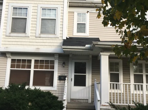 1611 E 66th St, Cleveland, OH 44103