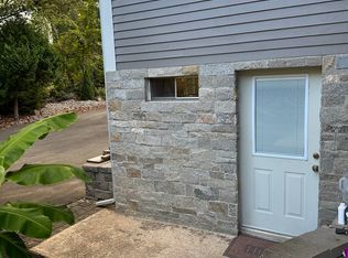 80 Bartlett Dr #1, Madison, CT 06443