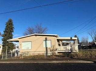 108 SW 9th St, College Place, WA 99324