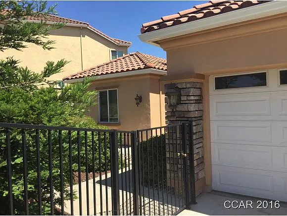 6403 Connor Estates Dr photo 1