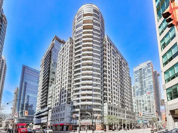 20 Blue Jays Way #902, Toronto, ON M5V 3W6