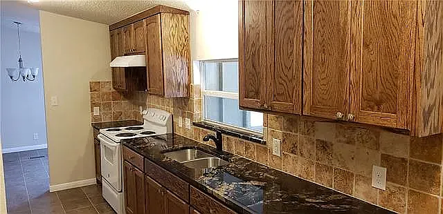 305 S Cougar Ave — Photo 32