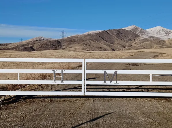 4001 Harmony Ln, Emmett, ID 83617