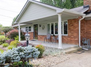10220 Starlight Way, Louisville, KY 40272