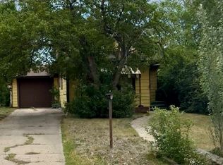 3615 Cribbon Ave, Cheyenne, WY 82001