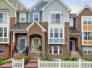 4125 Royal Mews Cir, Naperville, IL 60564