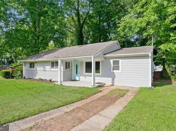 1735 Carter Cir, East Pt, GA 30344