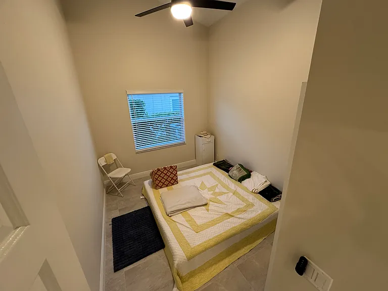 1327 Lake Breeze Dr — Photo 11