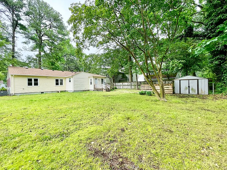 5621 Larry Ave — Photo 35
