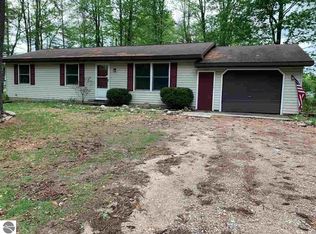 7033 Ponderosa Dr, Cadillac, MI 49601