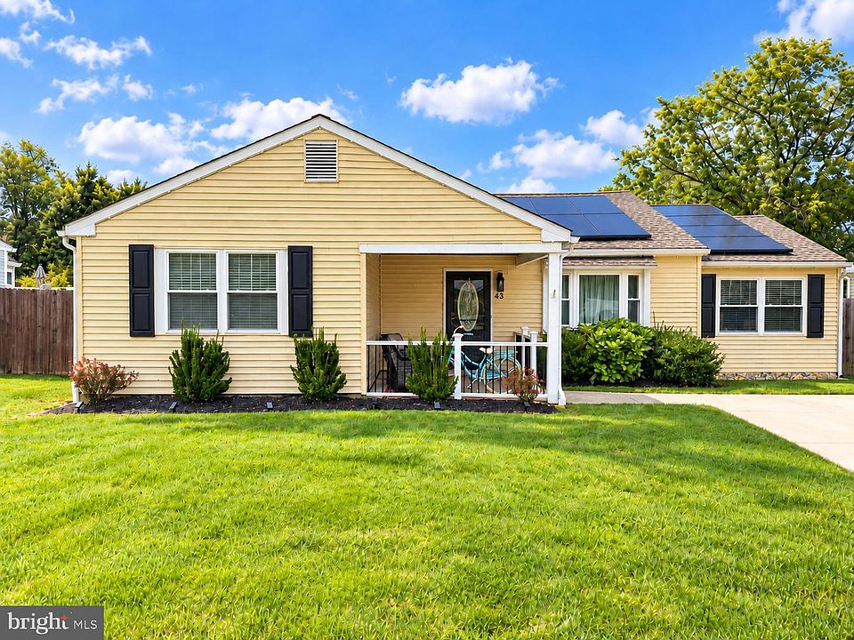 1st image of 43 Mary Ellen Ln