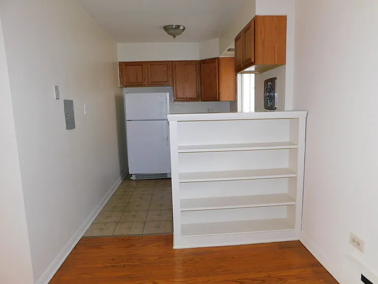 2306 Central — Photo 6