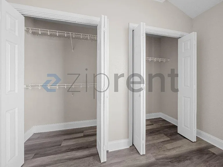 1418 Windsor St #1418 — Photo 27