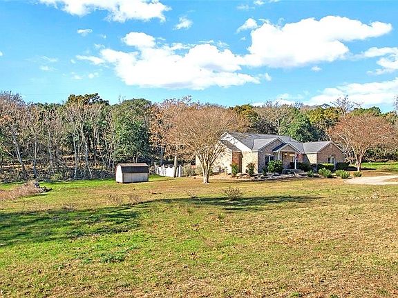2nd image of 209 Quail Creek Dr