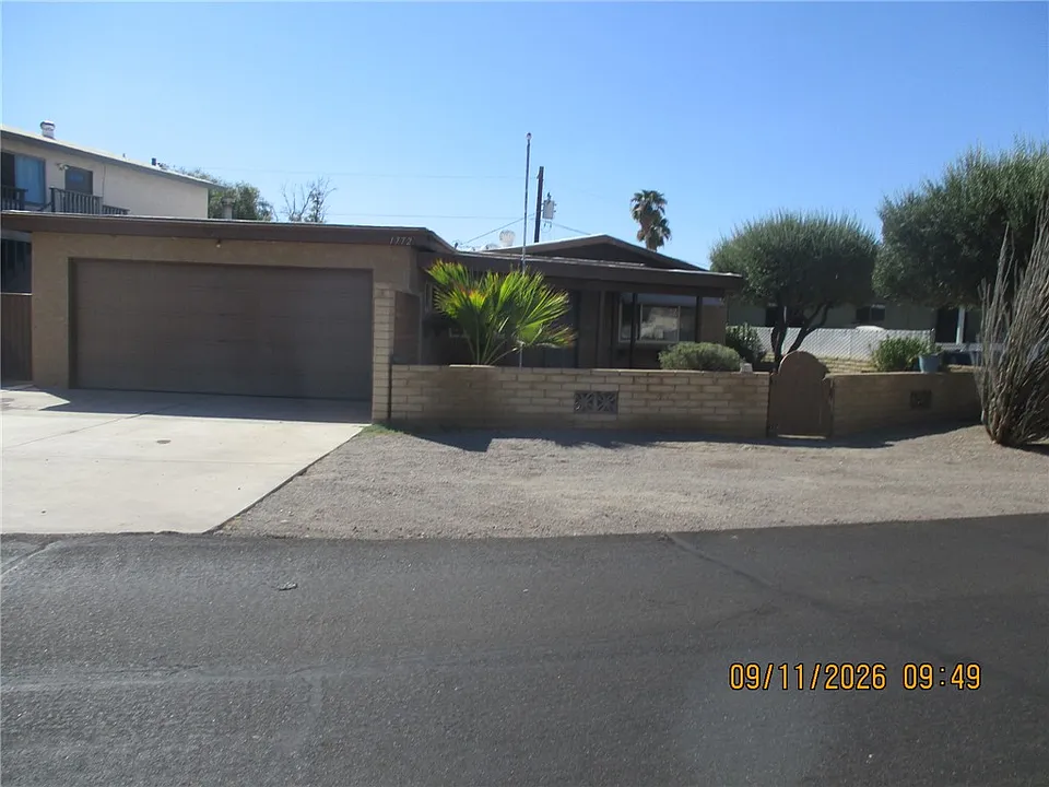 1772 Riverside Dr