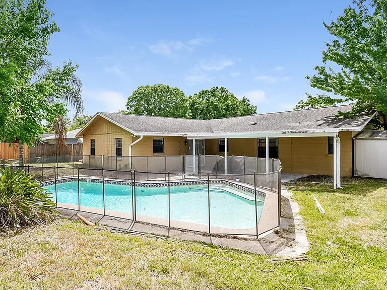 5219 Ardmore Dr — Photo 19