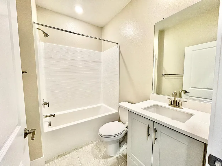 1692 Enterprise Dr — Photo 8