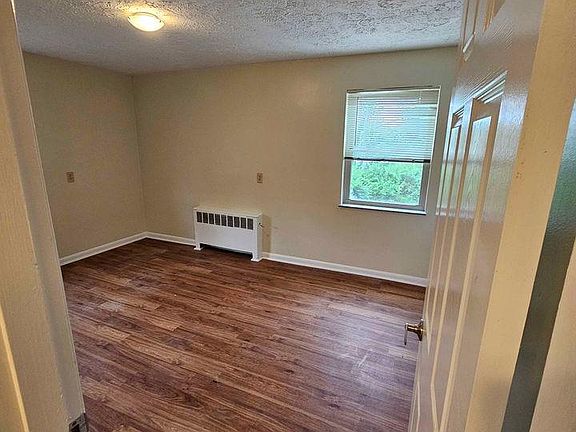5th image of 2403 Carlisle Ave #1