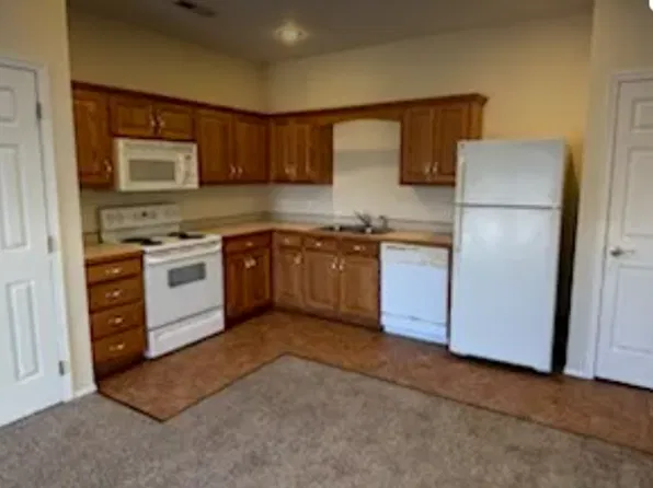 The Village At Wingfield Mary, 1304-1416 Mary Ln #B, Webb City, MO 64870