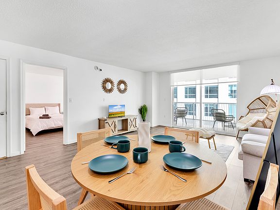 3rd image of 1200 Brickell Bay Dr APT 2512