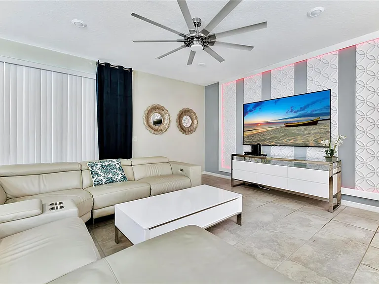 2236 Lelani Cir — Photo 3