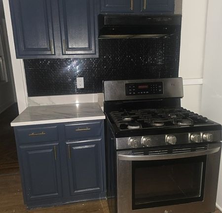 5th image of 63 Grove St