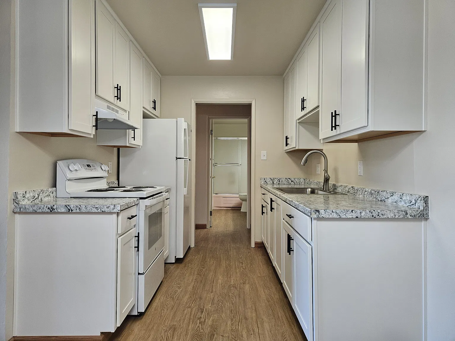 2 bed, 1.5 bath, 951 sqft, $2,395 — Photo 1