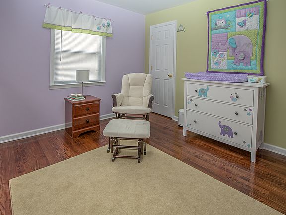 5th image of 9 Gables Dr