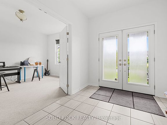 3rd image of 6617 Calwood Ave E