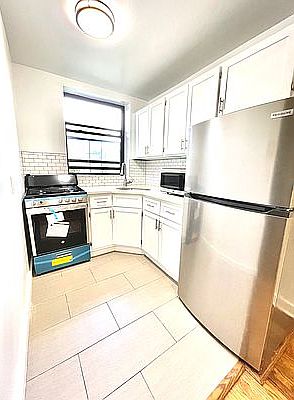 1st image of 169 E 102nd St APT 4