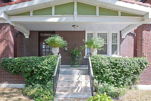 2nd image of 5923 Waterman Blvd
