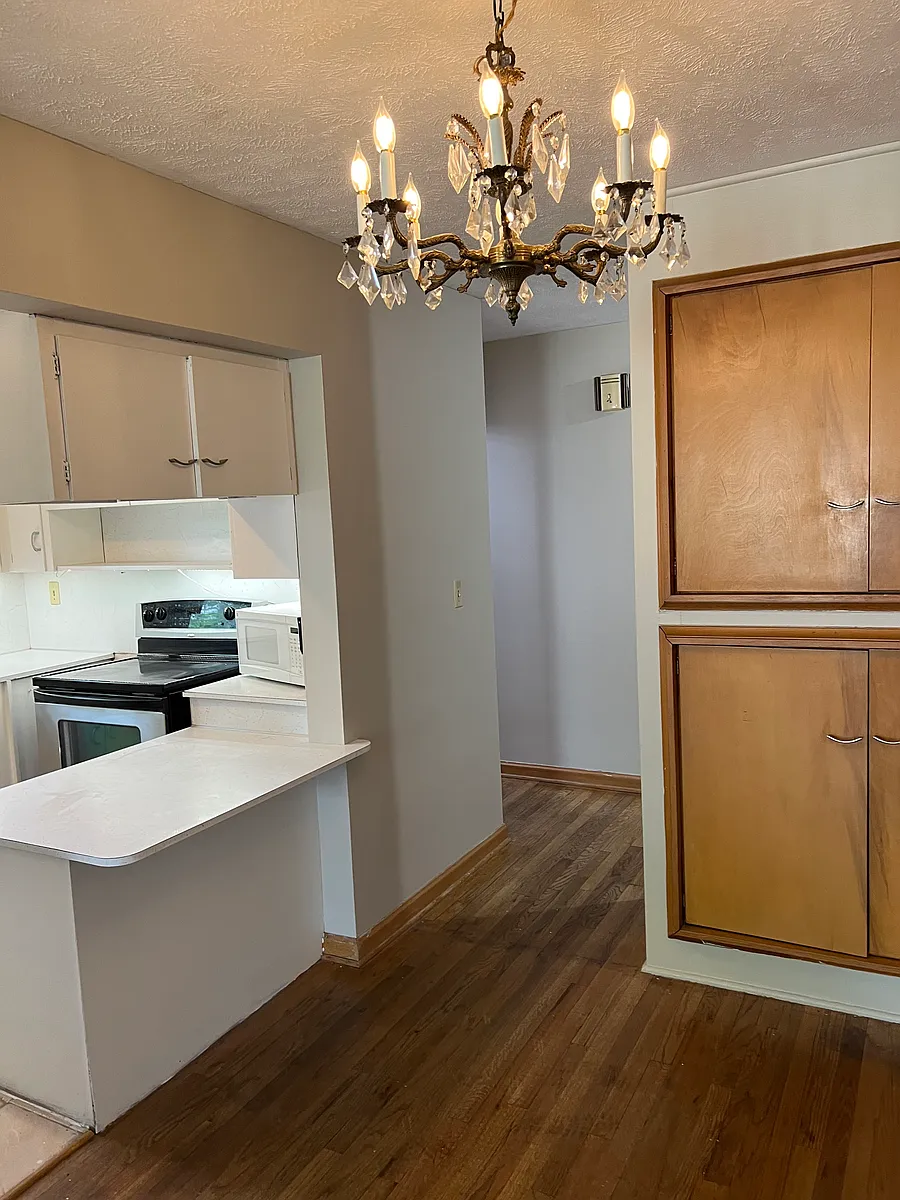 Building Photo - 645 N 48th St #1