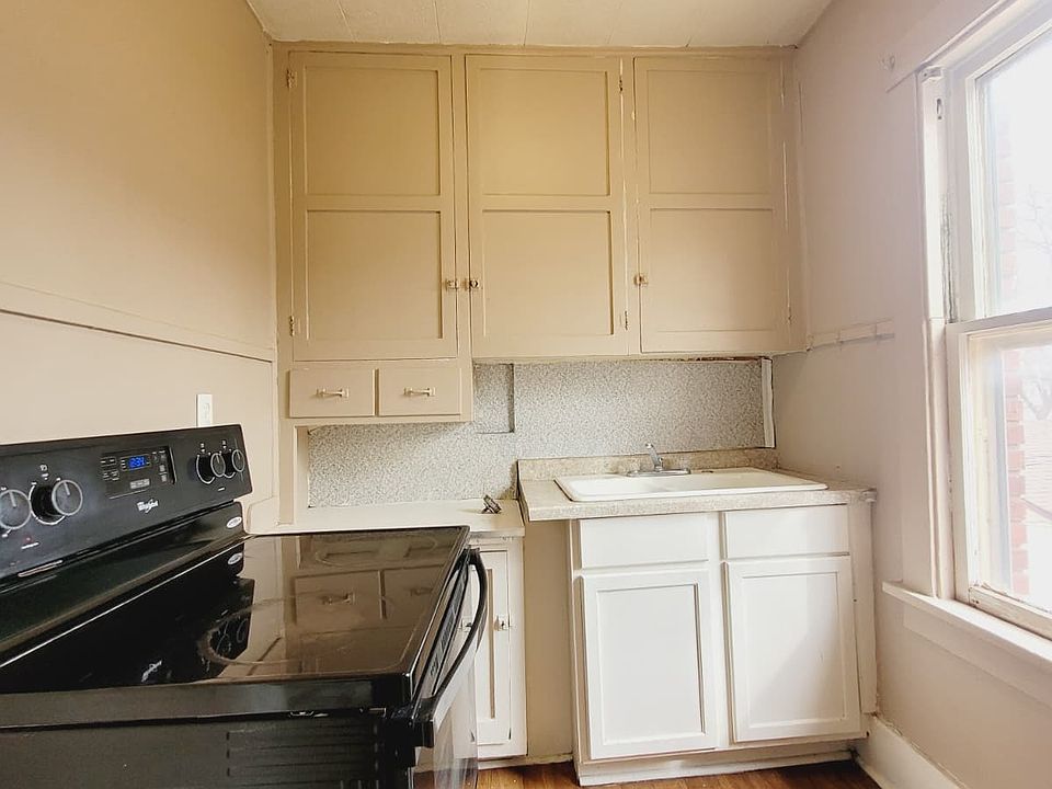1st image of 1109 N Wheeler Ave