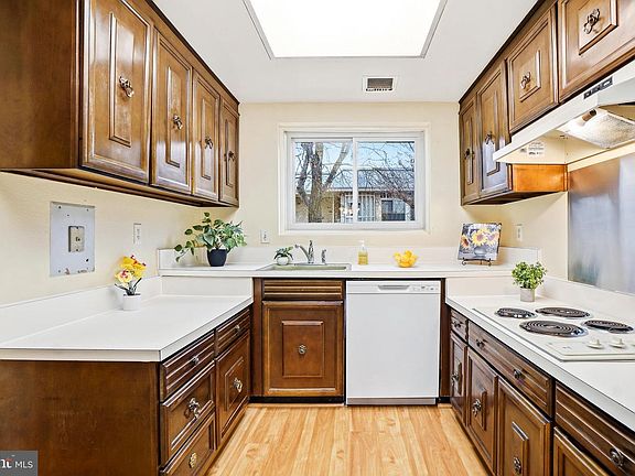 2nd image of 3387 S Leisure World Blvd Unit 91-G