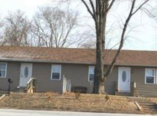 185 Novak St, Sugar Creek, MO 64054