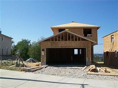 1st image of 1020 73rd Dr SE