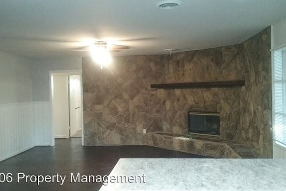 3rd image of 4915 14th St