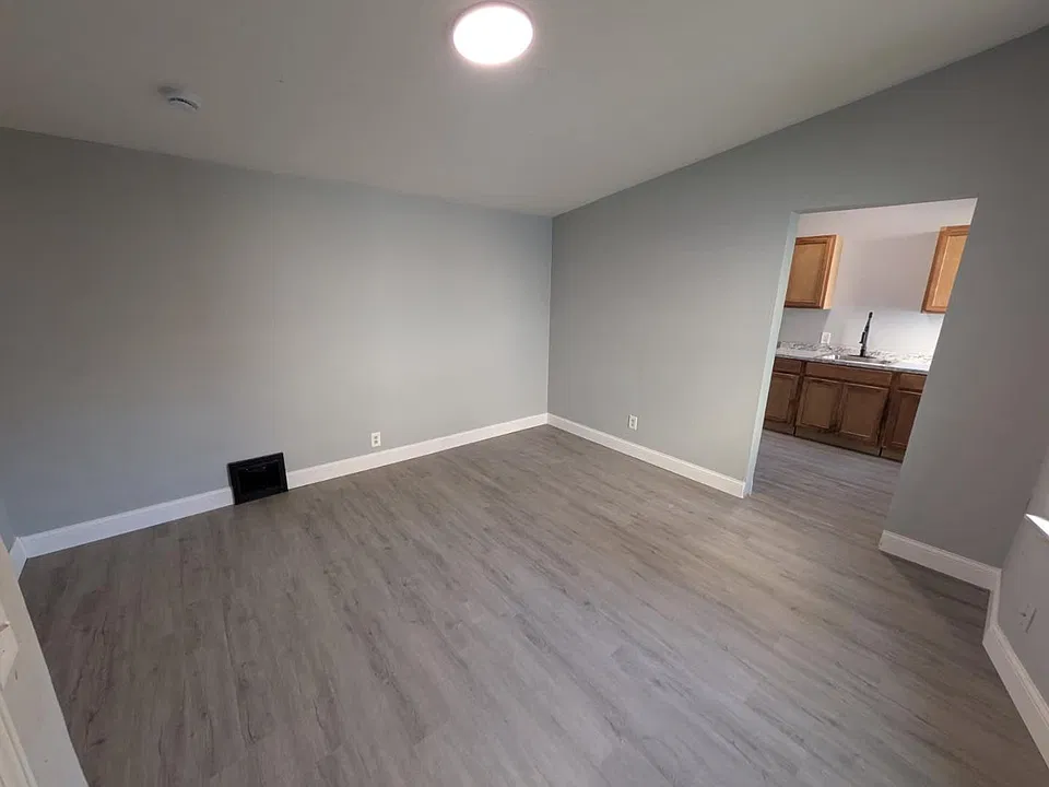 1044 Ann Ave #2