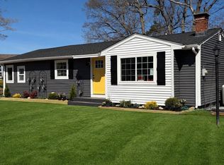 9 Valley St, Assonet, MA 02702