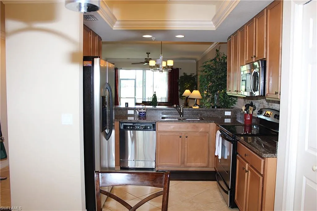 2 bed, 2.0 bath, 1414 sqft, $2,400 — Photo 4
