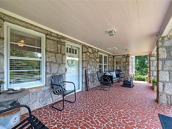 3rd image of 3112 Highway 155 N