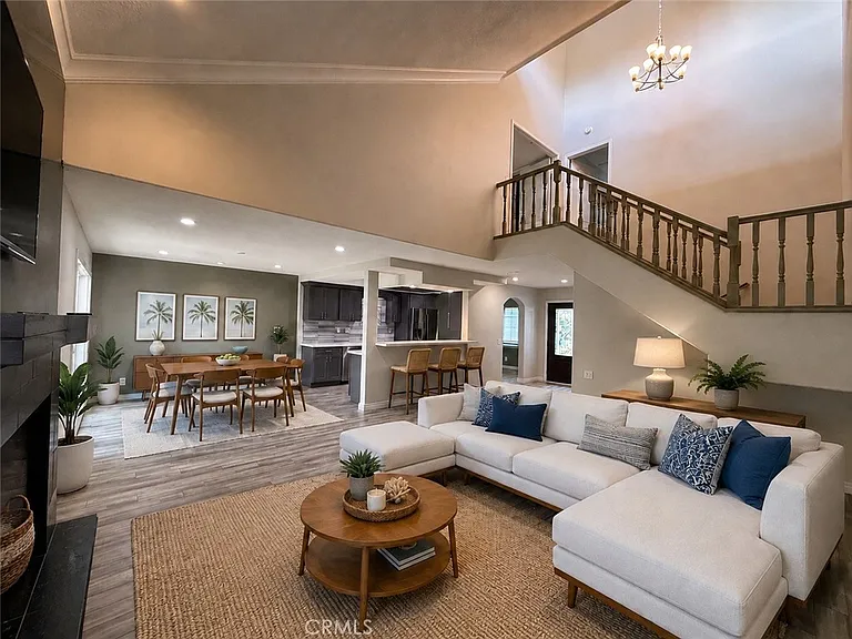 600 Wakefield Ct #102 — Photo 4