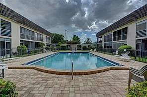 342 Southwind Dr #216 — Photo 3