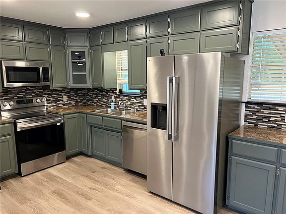 4th image of 217 Cloos Circle Dr