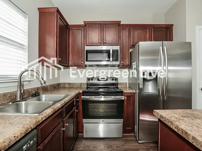 5568 Farm House Trl — Photo 9