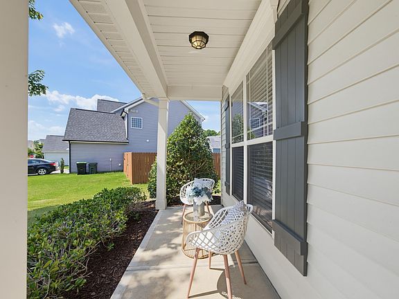 4th image of 6209 Hirondelle Ct