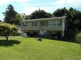 22 Washington Ave, Sloatsburg, NY 10974