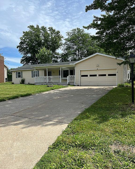 1st image of 5855 Carriage Hill Dr