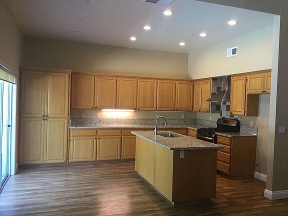 4th image of 103 Nesbitt Ct